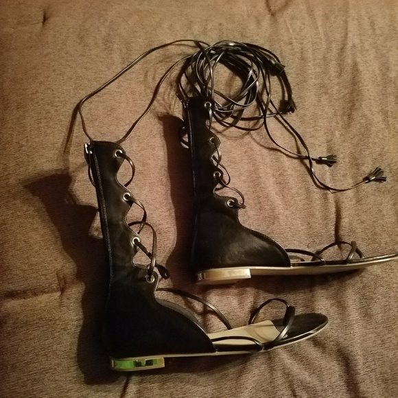 8.5 black gladiator lace up sandals - Picture 3 of 3